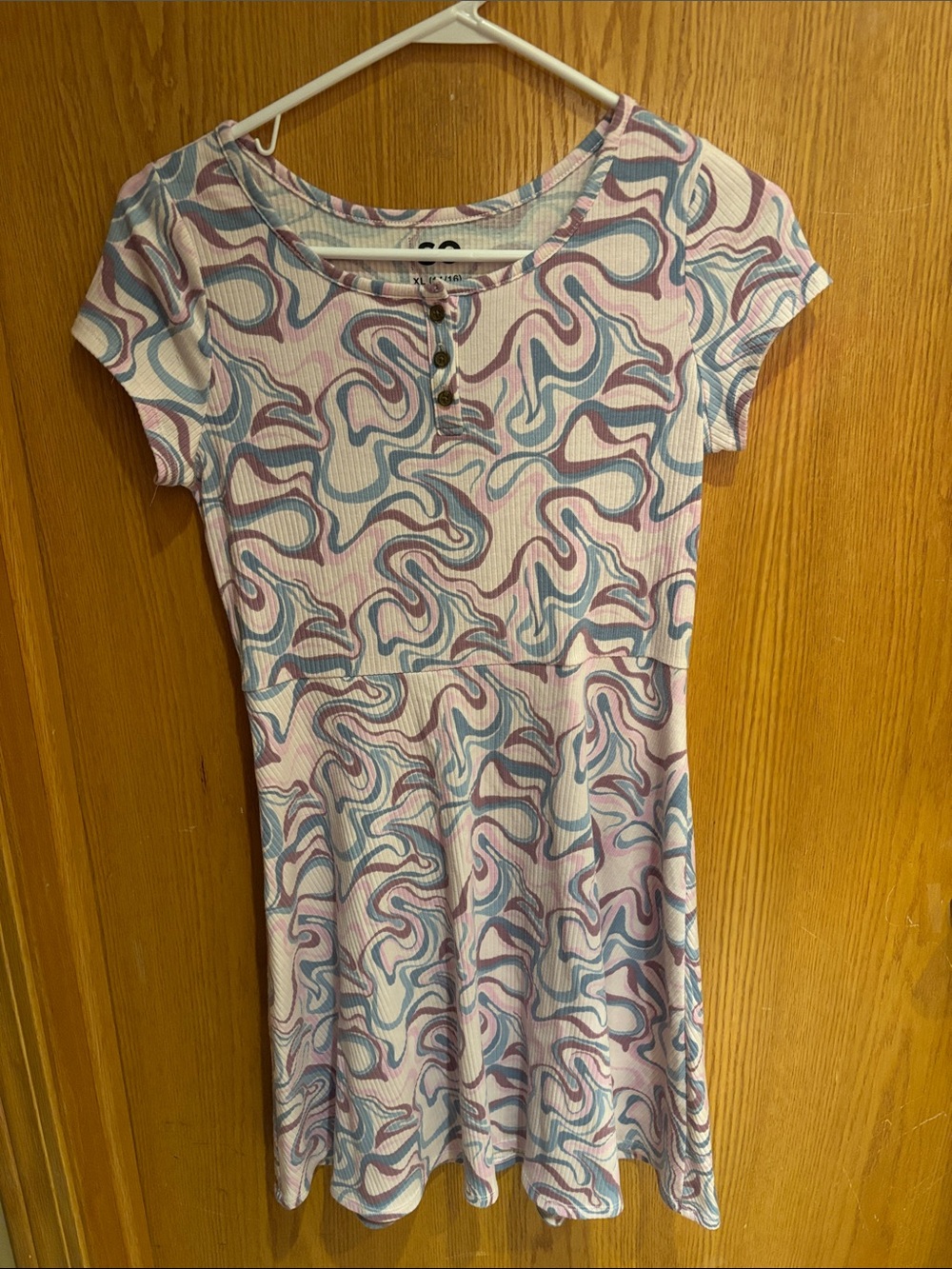 SO, girls short sleeve dress, light pink with multi colored swirls, XL 14/16